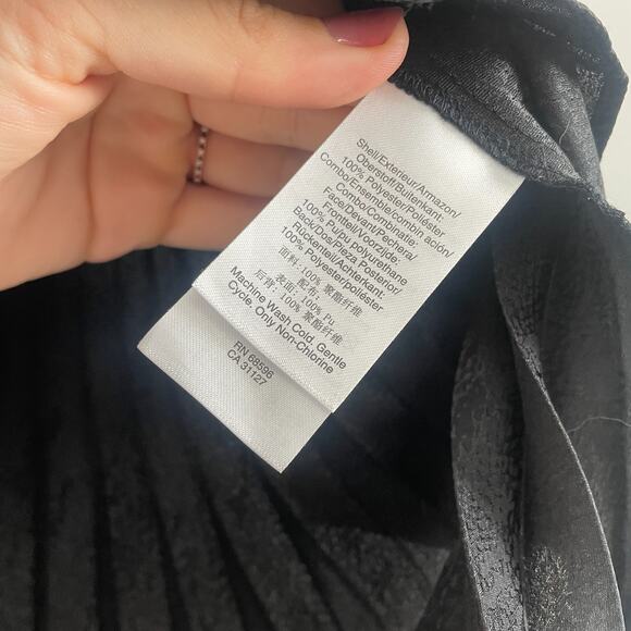 DKNY Jeans Pleated Skirt Women 14 Black Faux Leather Satin Knee Length Classic - Picture 3 of 7